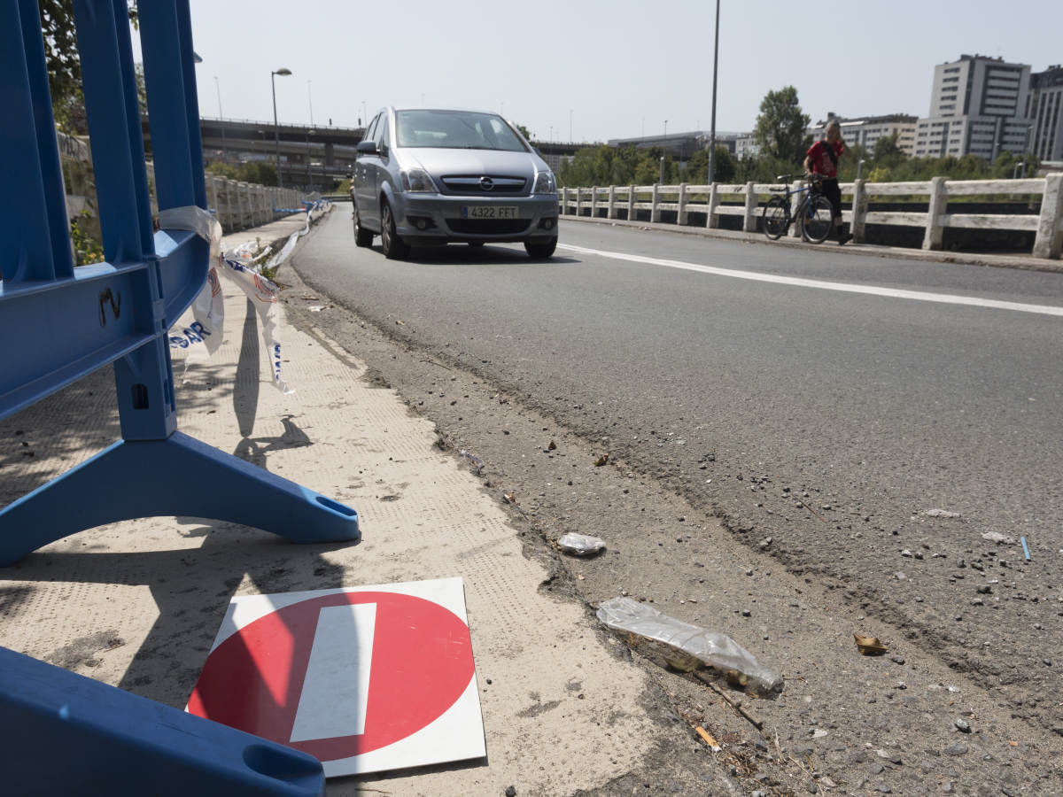 Una fisura en el segundo pilar que ha ido creciendo en los últimos meses recomendó la medida a la espera de una inspección