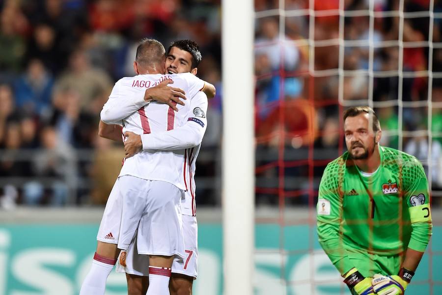 'La Roja' golea sin piedad a Liechtenstein y se acerca al Mundial tras la victoria más abultada de su historia como visitante.