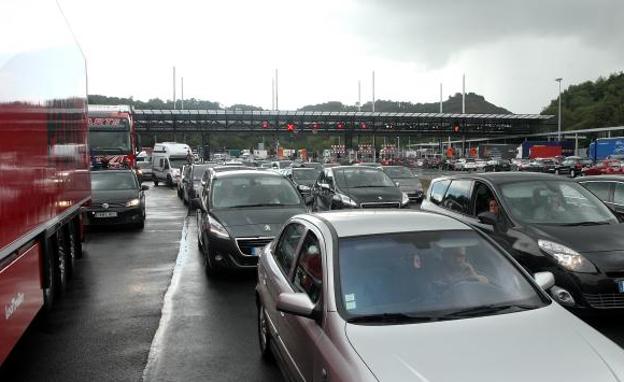 Jornada complicada en las carreteras de Gipuzkoa