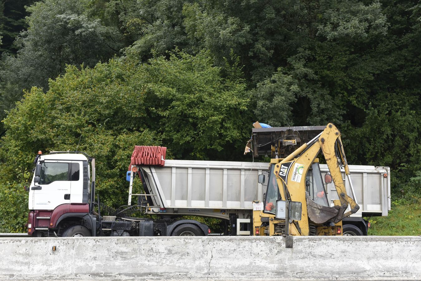 Tres camiones y un turismo han colisionado en la N-1 en Legorreta lo que ha obligado a cortar la vía dirección San Sebastián durante 7 horas