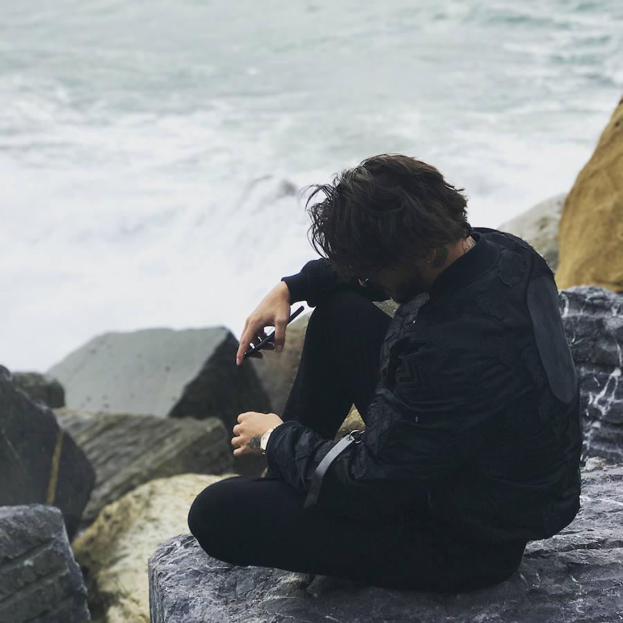 El cantante colombiano se hospeda en el Hotel María Cristina y disfruta de la gastronomía local antes de su concierto en Bilbao