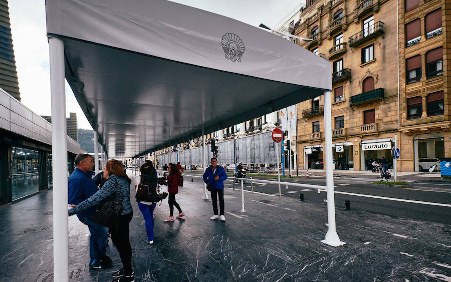 El exterior del Kursaal donostiarra está 'tomando forma' de cara al arranque el próximo viernes del Zinemalida.