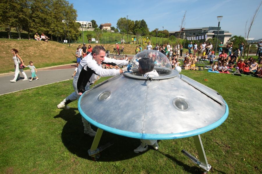 Muchos irundarras disfrutaron de la sesión de Girabira en Gain Gainean, suspendida la pasada semana por mal tiempo