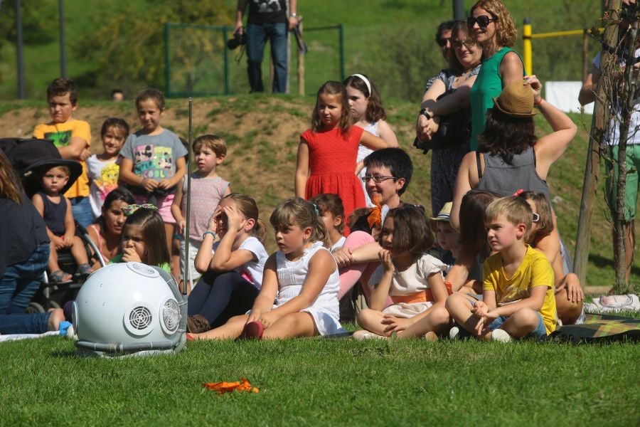 Muchos irundarras disfrutaron de la sesión de Girabira en Gain Gainean, suspendida la pasada semana por mal tiempo