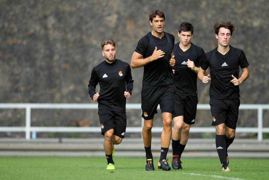 Antes del viaje a Rusia, la Real se ha ejercitado este lunes por la mañana en Zubieta. El martes, en cambio, el equipo descansará y el miércoles ya se entrenará en San Petersburgo (a las 20.00, hora local). Este será el último entrenamiento antes de medirse al equipo ruso en un partido en el que la Real buscará los tres puntos. 