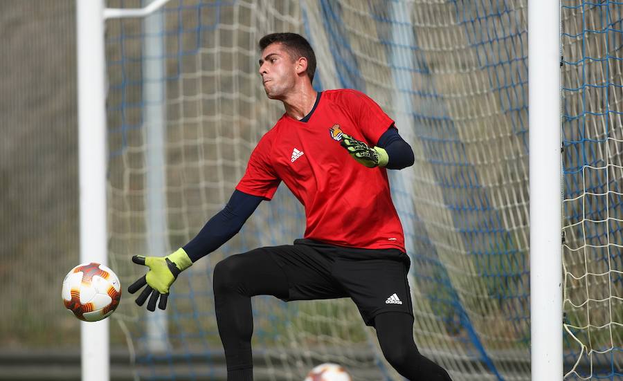 Antes del viaje a Rusia, la Real se ha ejercitado este lunes por la mañana en Zubieta. El martes, en cambio, el equipo descansará y el miércoles ya se entrenará en San Petersburgo (a las 20.00, hora local). Este será el último entrenamiento antes de medirse al equipo ruso en un partido en el que la Real buscará los tres puntos. 