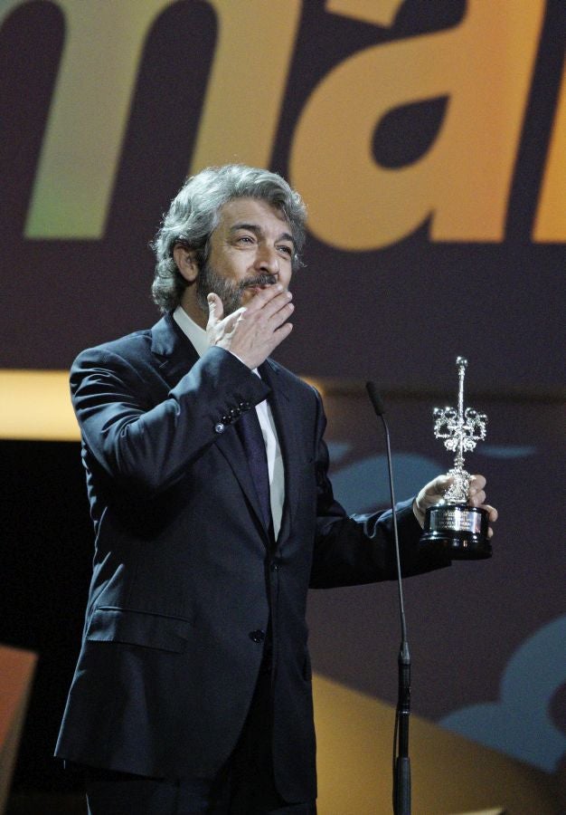 El actor argentino ha querido dedicar el galardón a todos los compañeros de profesión que se han cruzado en su carrera