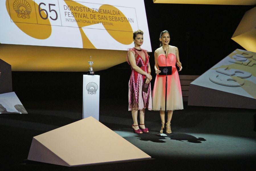 El actor argentino ha querido dedicar el galardón a todos los compañeros de profesión que se han cruzado en su carrera