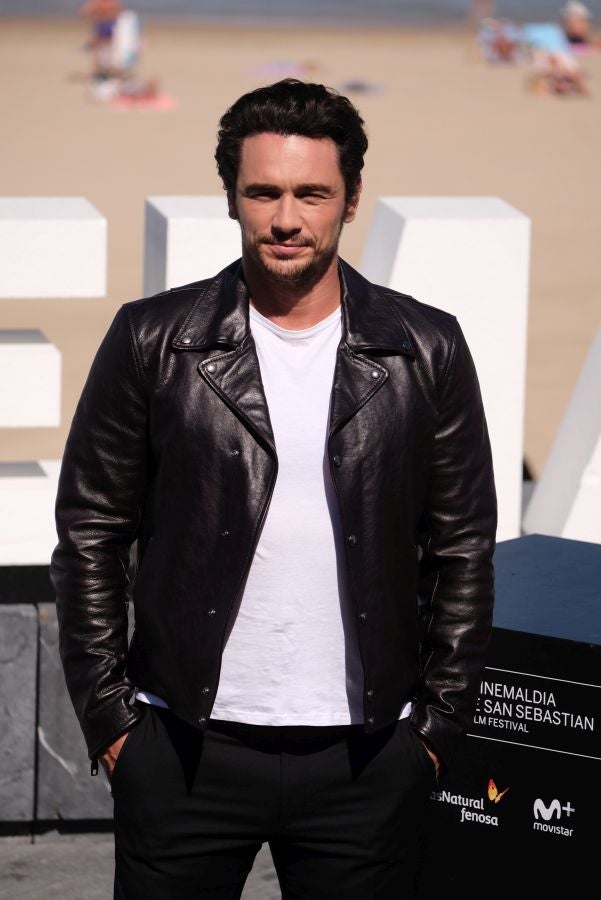 James Franco y su hermano, Dave Franco, presentan en la 65 edición del Festival de Cine de San Sebastián la película 'The Disaster Artist'. 
