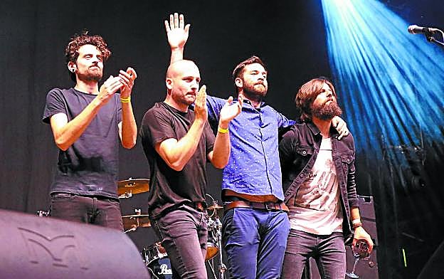 Los componentes de Viva Suecia subirán mañana al escenario de la plaza San Juan. 