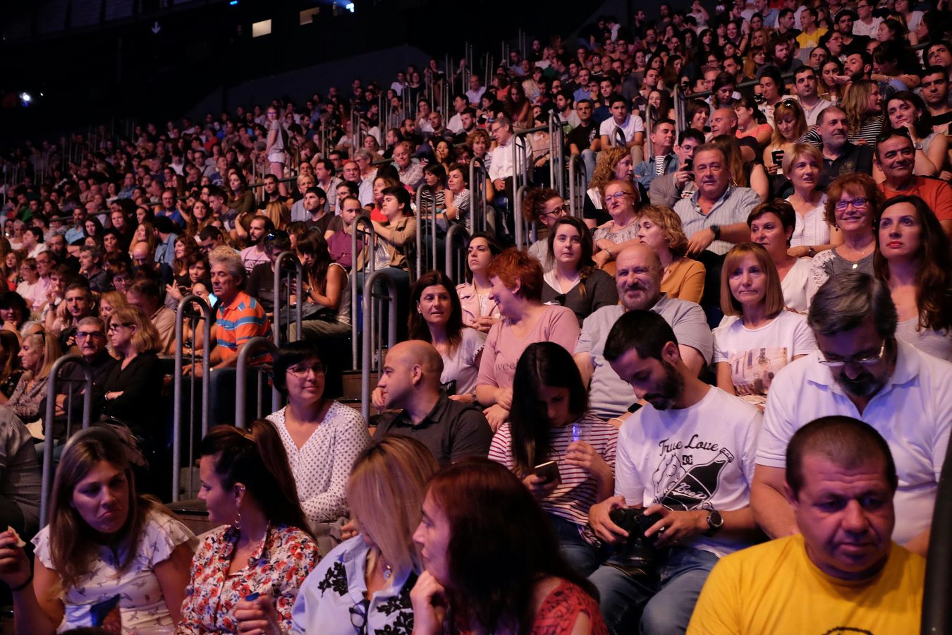 &#039;Fe de etarras&#039; conquista el Velódromo