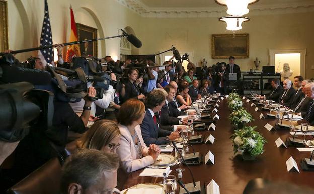 Un cámara español 'la lía' en la Casa Blanca durante la visita de Rajoy
