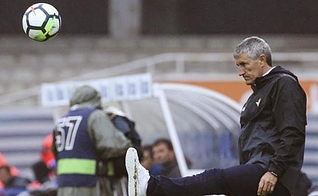 El entrenador del Betis, Quique Setién, durante el partido ante la Real Sociedad. 