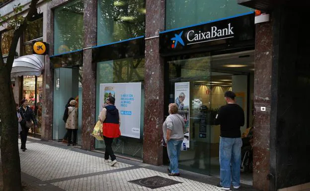 Sucursal de Caixabank en San Sebastián.