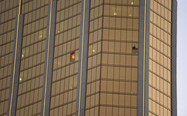 Ventanas desde las que disparó contra la multitud Stephen Paddock.