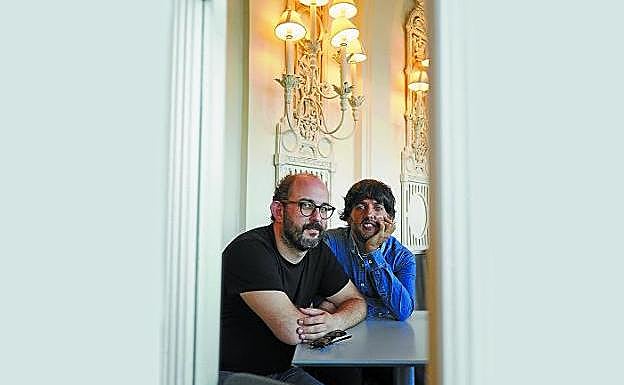 FOUR LIONS.«Es mucho más macarra y seca que la nuestra, por el tono documental que tiene, pero nos sirvió para ver que se puede hacer». 