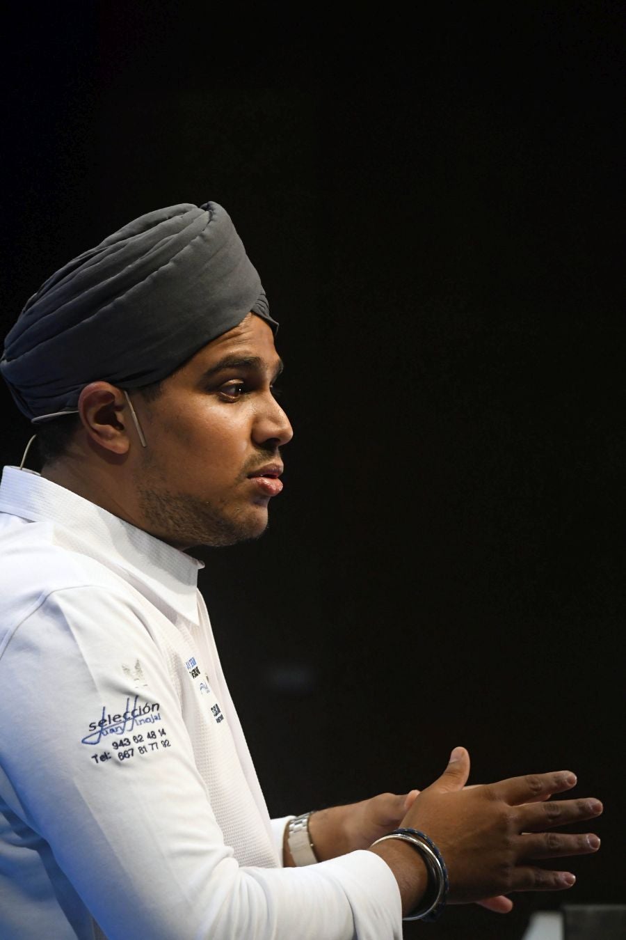 San Sebastian Gastronomika Euskadi Basque Country 2017 ha comenzado oficialmente este domingo mostrando todos los secretos de la cocina india, país invitado este año al congreso. El público ha abarrotado la sala de cámara del Kursaal para conocer los secretos de la cocina del país asiático, que ha podido degustarse a continuación.