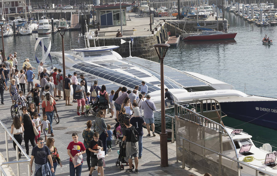 Un buque de hidrógeno recala en Donostia dentro de su gira mundial