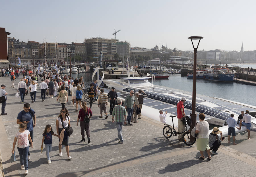 Un buque de hidrógeno recala en Donostia dentro de su gira mundial