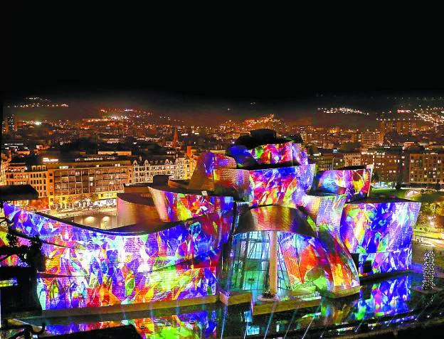 El espectáculo de luz y sonido para celebrar el XX Aniversario del Guggenheim sorprendió. 