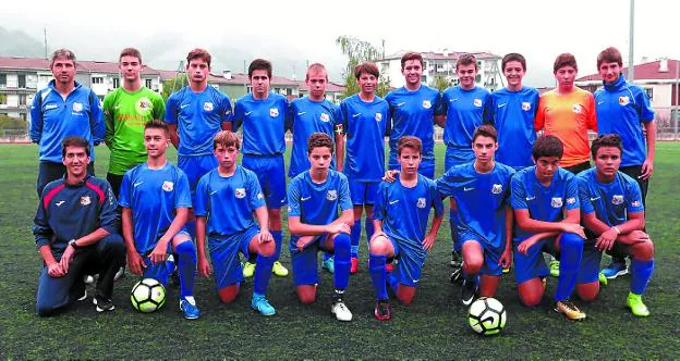 Plantilla del primera cadete, que hoy se enfrenta al Aizkorri Goierri.