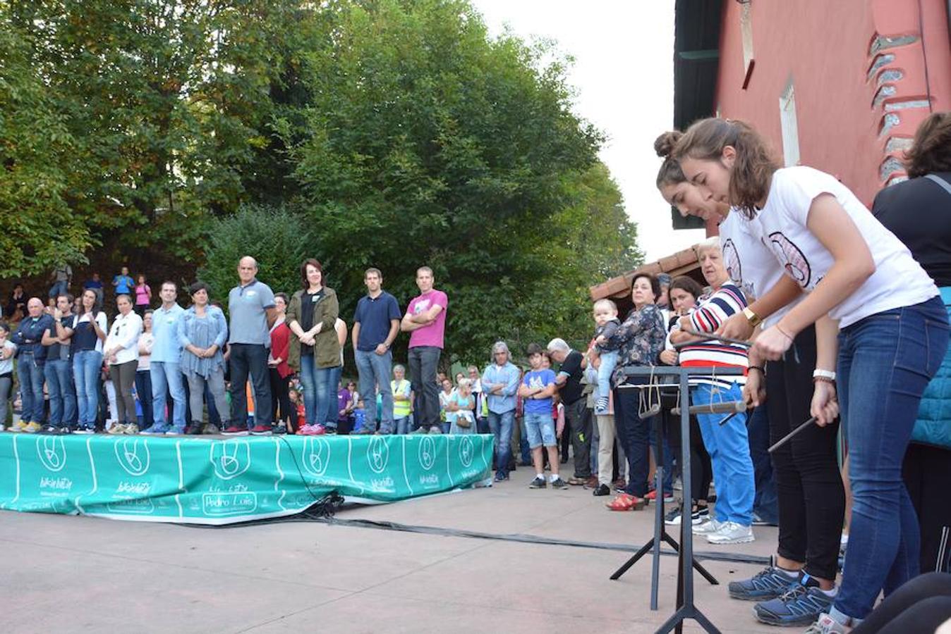 Una multitud acude a la localidad navarra para protagonizar una jornada tan festiva como reivindicativa