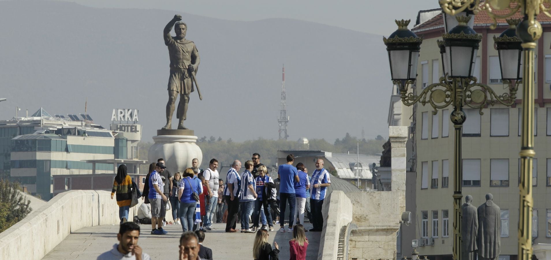 Unos 300 aficionados se han desplazado a la capital de Macedonia para apoyar al equipo en el encuentro ante el Vardar