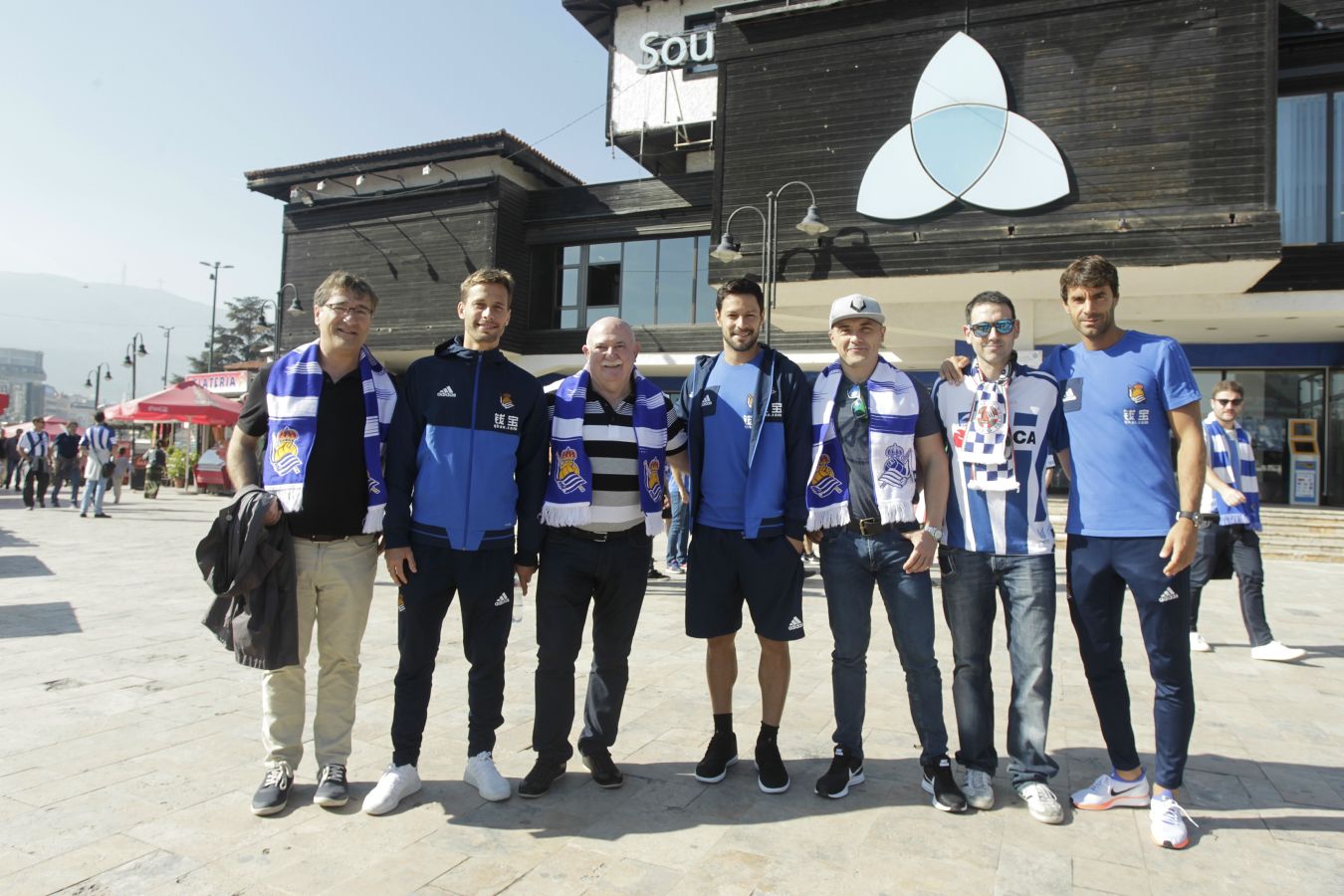 Unos 300 aficionados se han desplazado a la capital de Macedonia para apoyar al equipo en el encuentro ante el Vardar