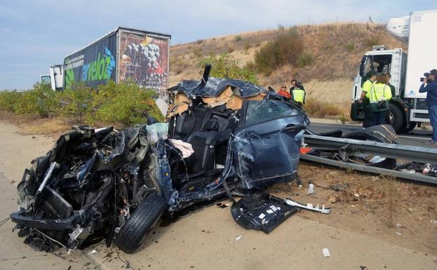 Accidente de tráfico ocurrido en la autovía EX-A1, cerca de la localidad cacereña de Galisteo. 