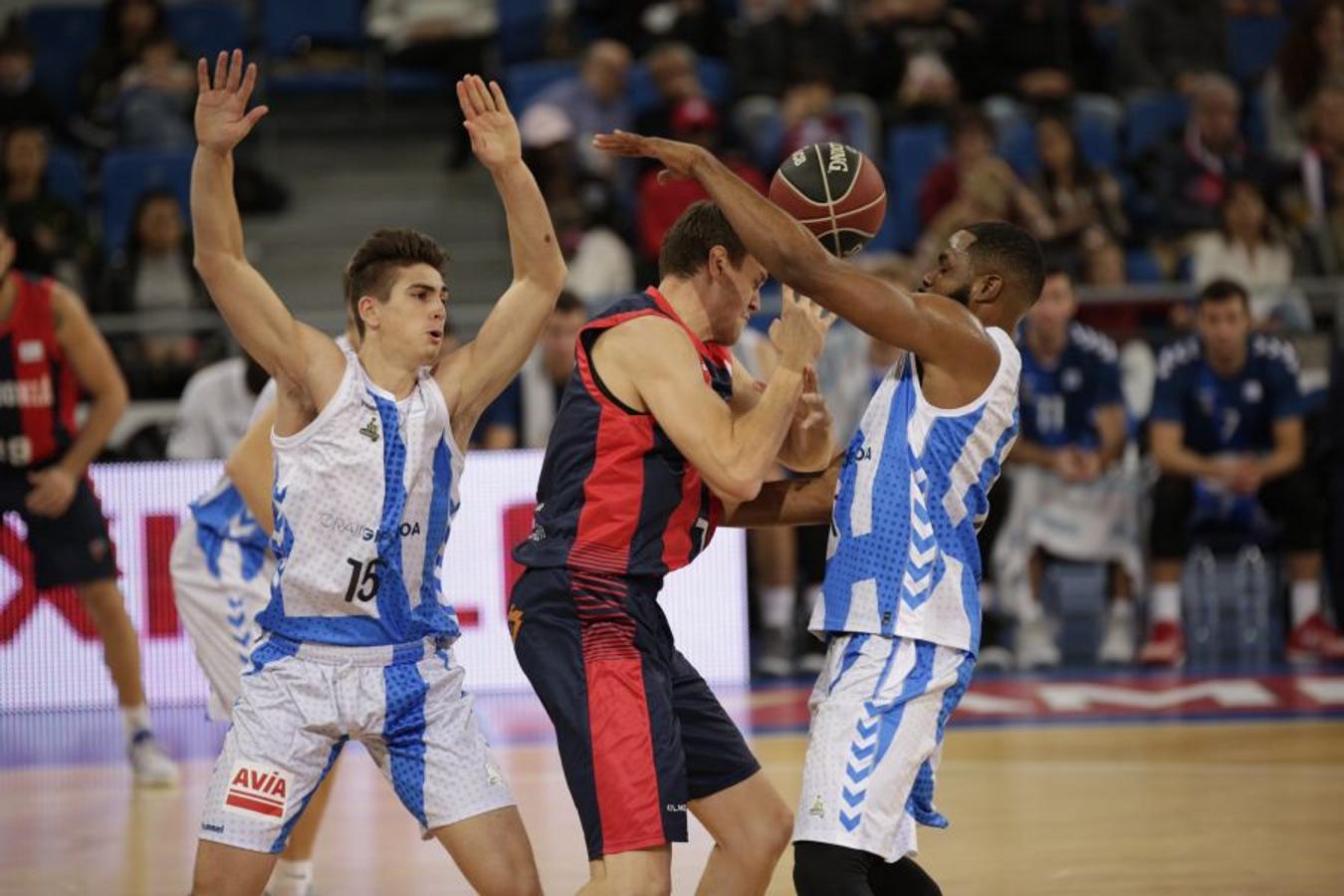 Los de Fisac completan un derbi sensacional. Han ido ganando prácticamente todo el partido y solo al final ha reaccionado el Baskonia, que ha terminado pidiendo la hora