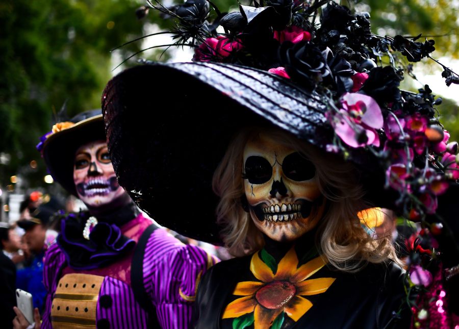 La Catrina, originalmente llamada 'La Calavera Garbancera',​ es una figura creada por José Guadalupe Posada y bautizada por el muralista Diego Rivera que ha pasado ya a ser parte de la cultura viva mexicana, de sus usos y costumbres