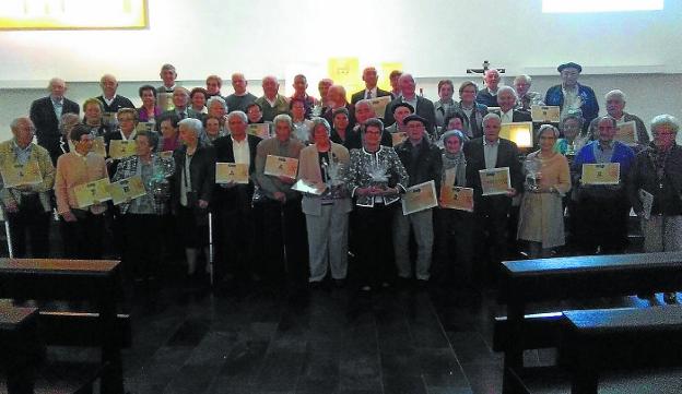 Homenajedos de la asociación de jubilados que acudieron a Gorraiz. 