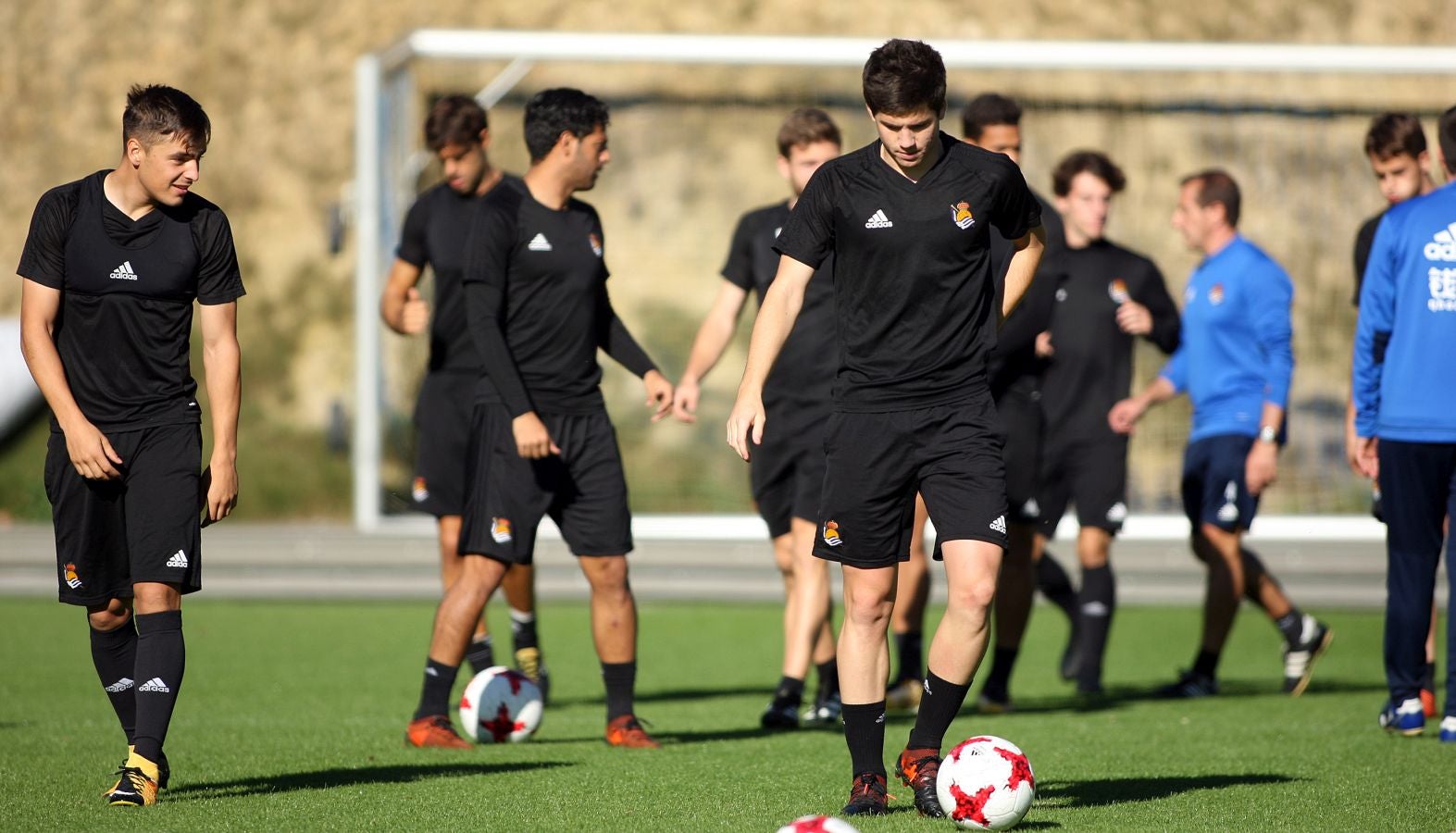 Los jugadores de la Real Sociedad se han ejercitado en Zubieta para preparar el encuentro de Copa ante el Lleida