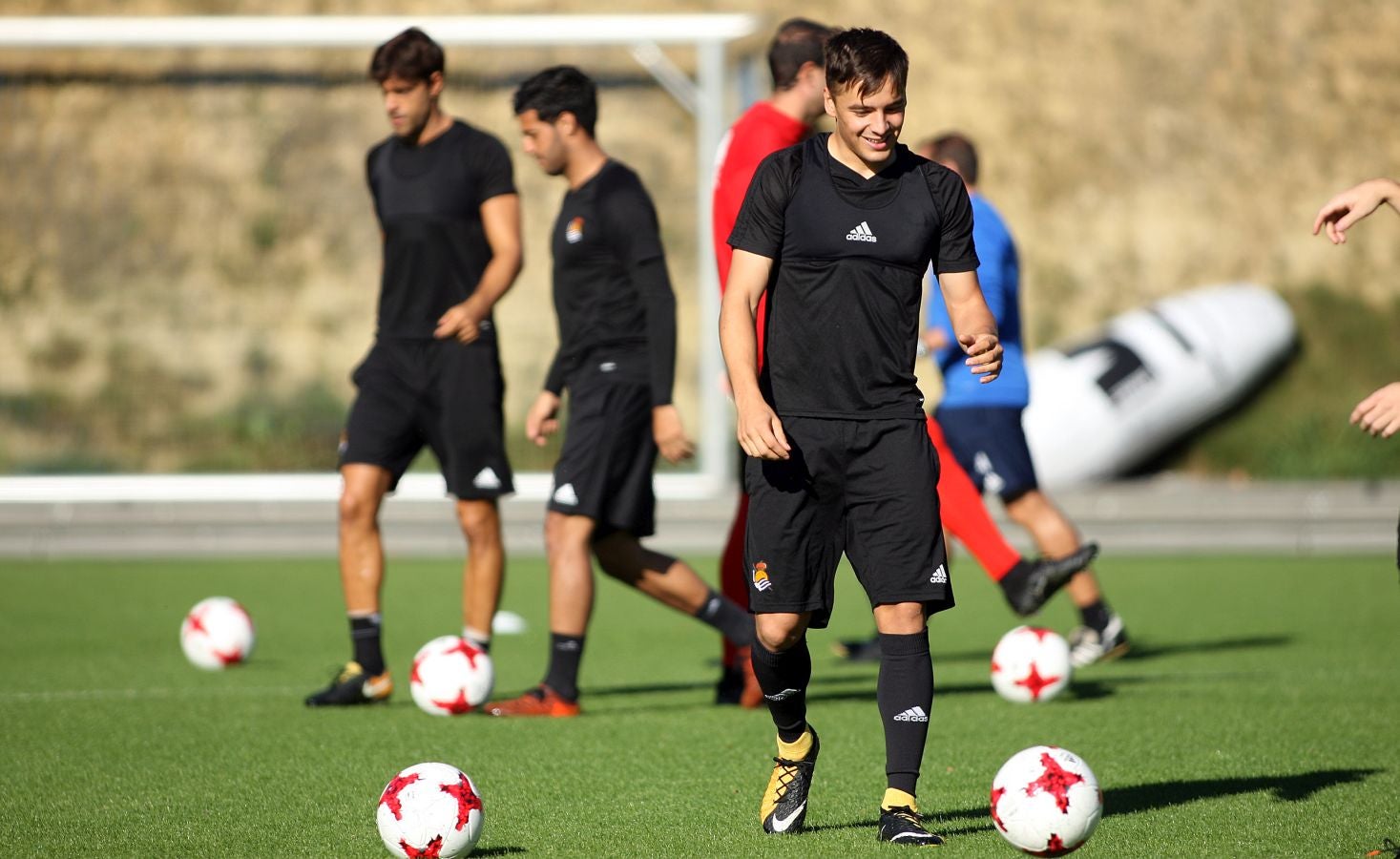 Los jugadores de la Real Sociedad se han ejercitado en Zubieta para preparar el encuentro de Copa ante el Lleida