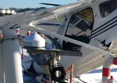 Imagen secundaria 1 - Una avioneta choca contra la estación meteorológica del aeropuerto de Hondarribia