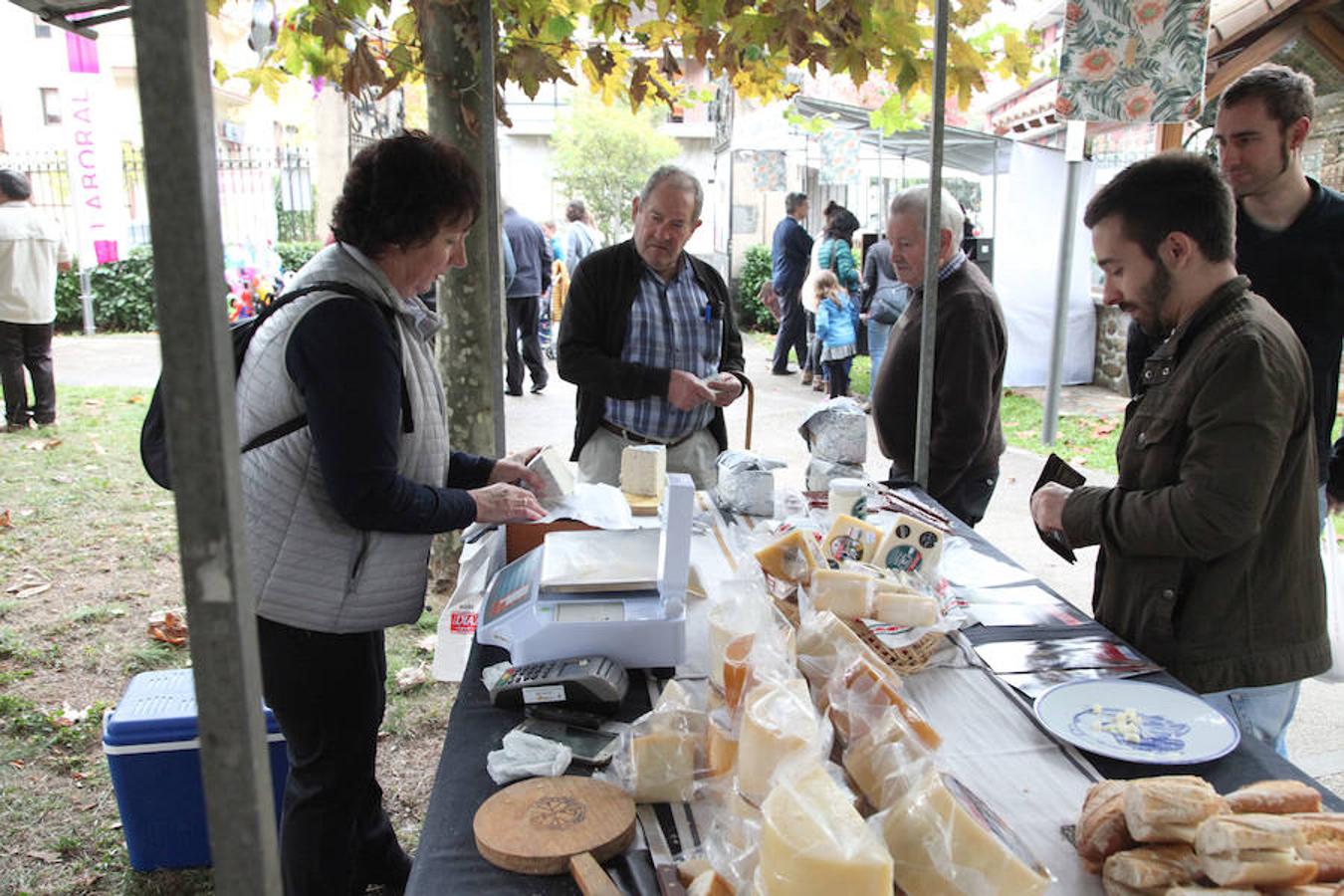 Este viernes y sábados se ha celebrado la feria del Concurso de Euskal Herria de queso pastor en Ordizia. 