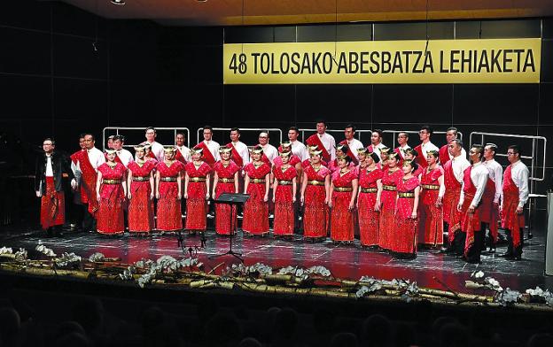 Batavia Madrigal Singers. El coro indonesio ofrecerá una actuación cantando un variado repertorio.
