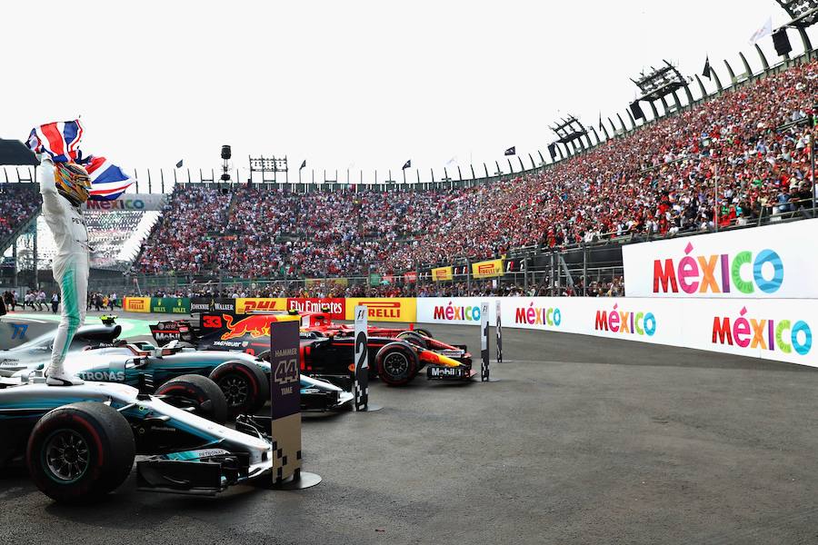 El piloto británico Lewis Hamilton se convirtió en campeón del Mundial de Fórmula 1 por cuarta vez.