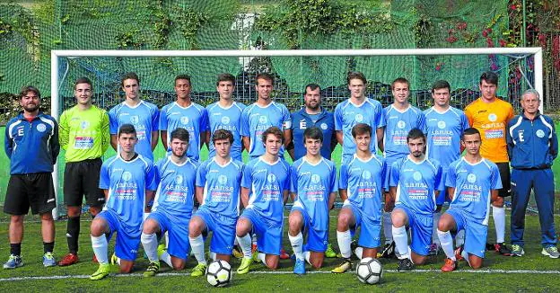 La plantilla del SANSE de Liga Vasca juvenil, durante un partido este pasado domingo en el campo Félix Garin. 