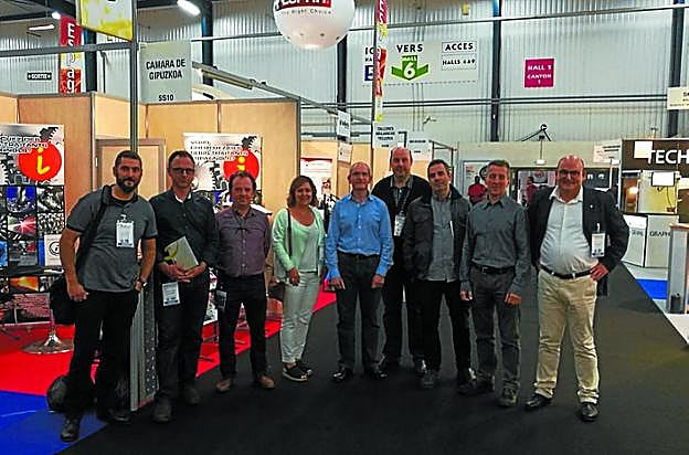 Representantes de empresas de Irun durante su visita a la feria. 