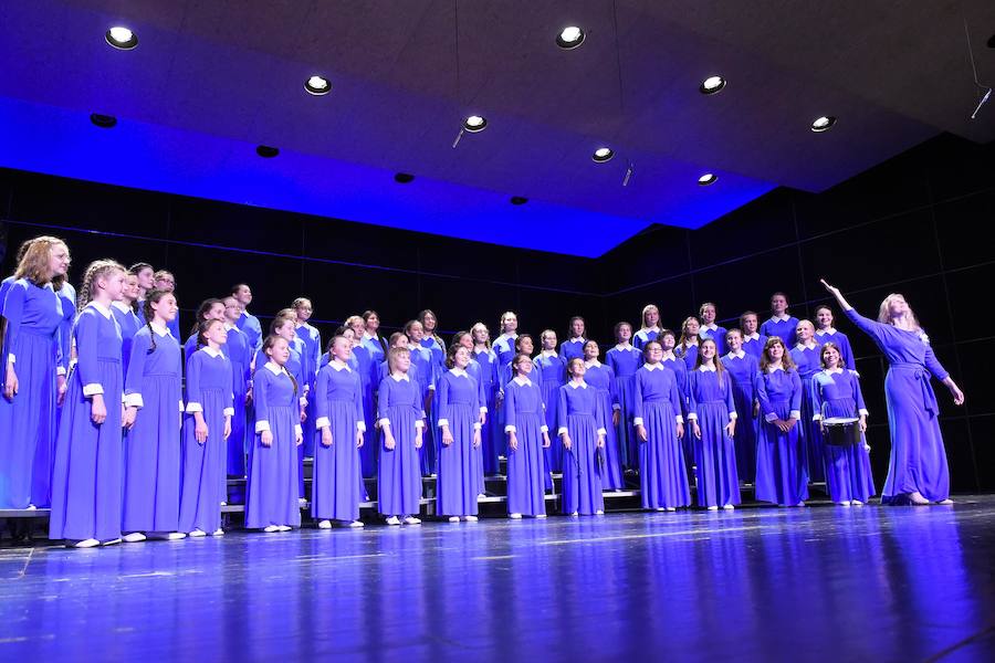 Este ‘concurso de concursos’, en el que han competido las corales ganadoras el año pasado en los mejores certámenes europeos, ha abierto este miércoles el certamen coral de Tolosa