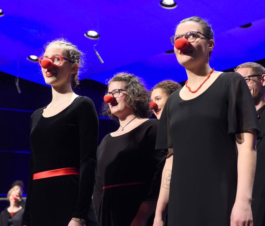 El coro 'The Resonanz Children's Choir' de Indonesia se ha proclamado este domingo ganador de la 49 edición del Certamen Coral de Tolos) al vencer en la modalidad de Coros Infantiles y adjudicarse el Premio del Público, patrocinado por El Diario Vasco, y el Gran Premio Kutxa