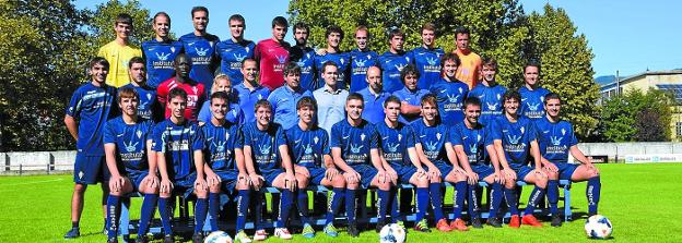 División Honor Regional. Técnico Mikel Juaristi, ayudantes Xuban Epelde y Hegoi Arteaga, porteros Lauri Askargorta y delegado Ander Plazaola
