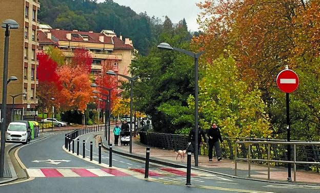 Proyectos. En la Portería se derribarán los edificios de CAF y se ampliará la acera del lado de las viviendas. En Igartza Oleta se recuperará el doble sentido.
