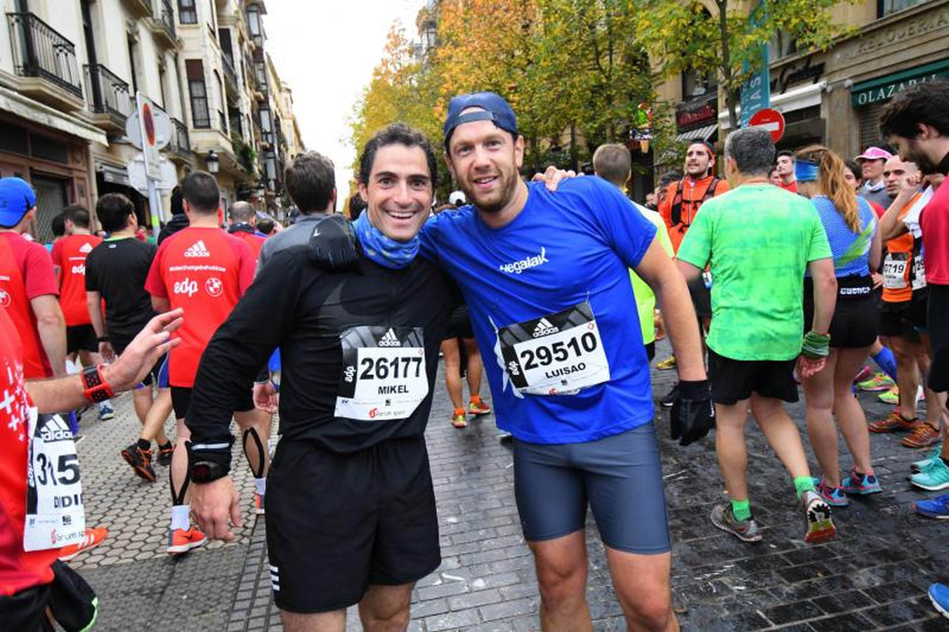 Gran ambiente en la línea de meta de la Behobia San Sebastian 
