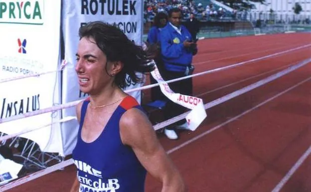 Ana Isabel Alonso en su victoria en el Maratón de San Sebastián en 1995 cuando batió el récord de España. 