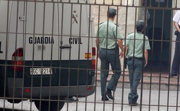 Guardia Civil y Mossos disparan a un individuo que gritó «Alá es grande» en La Junquera