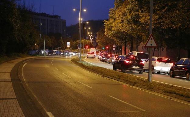 El accidente se produjo en el paseo Otxoki del barrio donostiarra de Intrxaurrondo 