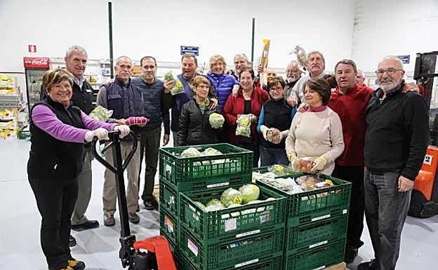 Los voluntarios son la pieza fundamental del Banco de Alimentos de Gipuzkoa