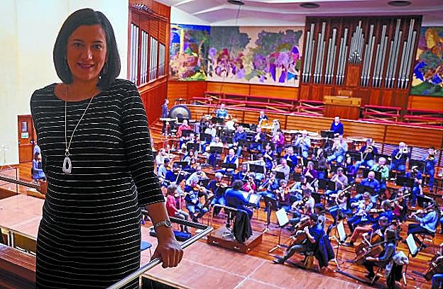 Miren Urbieta-Vega, ayer, minutos antes de incorporarse al ensayo con la Orquesta Sinfónica de Euskadi en la sede de Miramón.